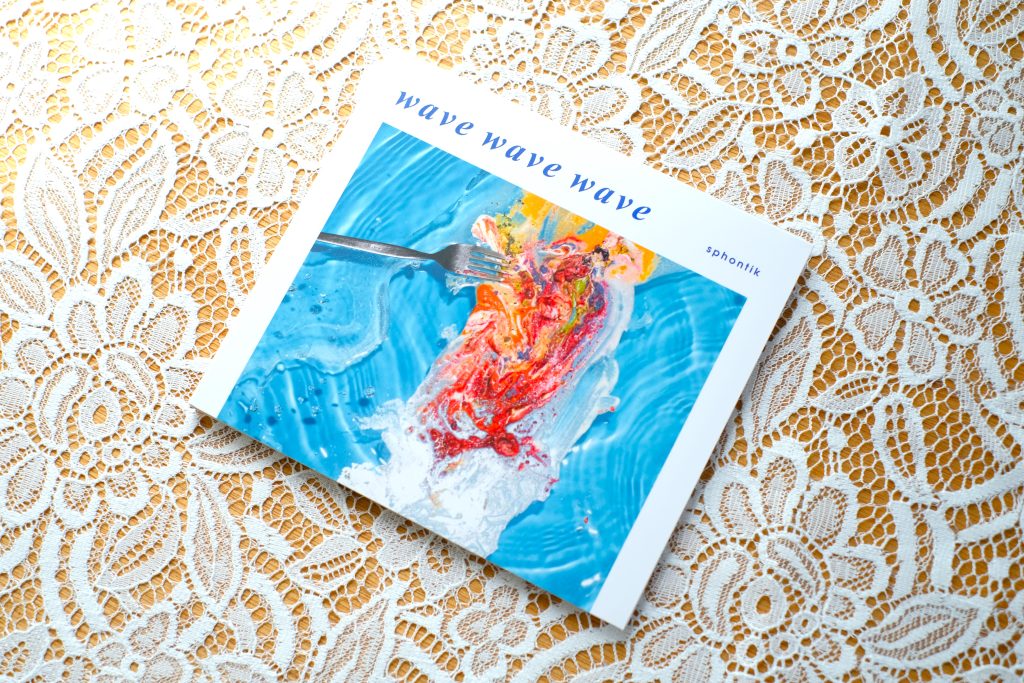 『wave wave wave』sphontikのCDアルバムジャケットの写真